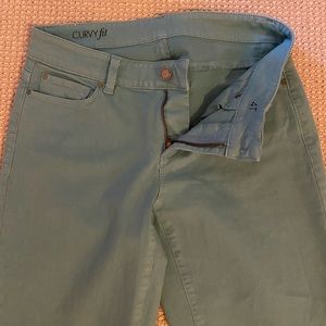 Anne Taylor Jeans. Teal color size 4 tall curvy fit.